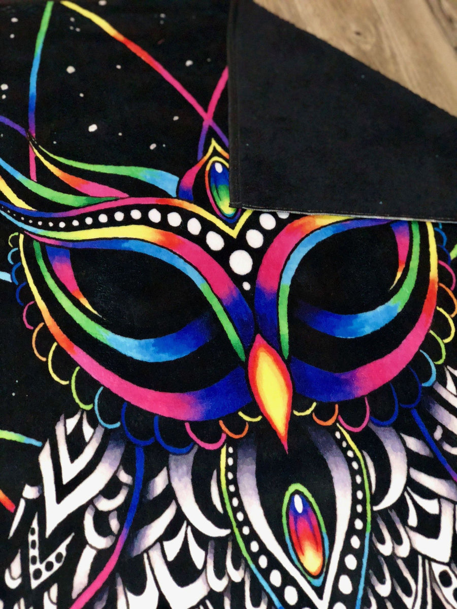 Electro Owl Beach Towel