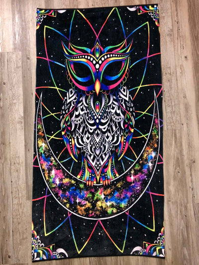 Electro Owl Beach Towel